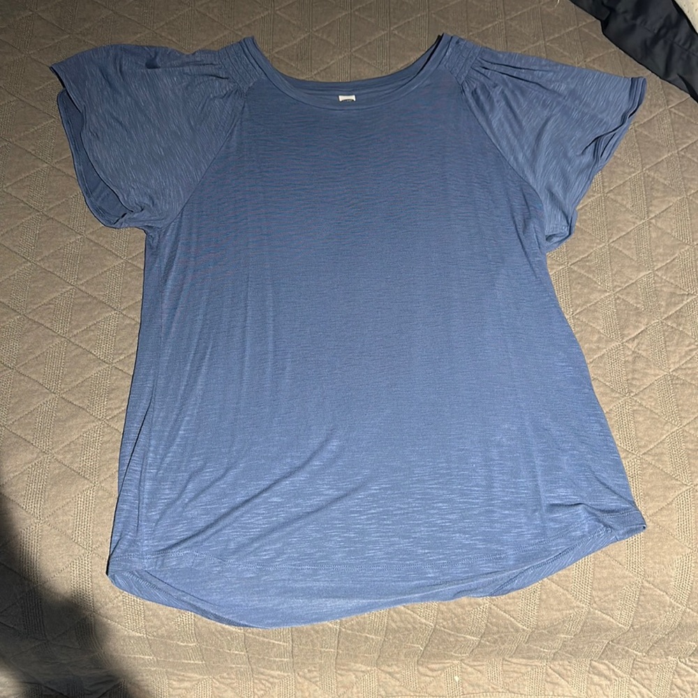 Adorable top to make your own. Flowy fit with flutter sleeve. Never worn
